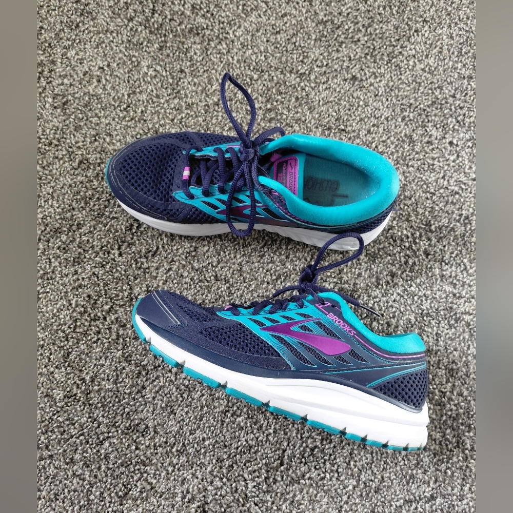 Brooks Addiction 13 Running Shoes, Blue/Teal, Women's 9 Narrow